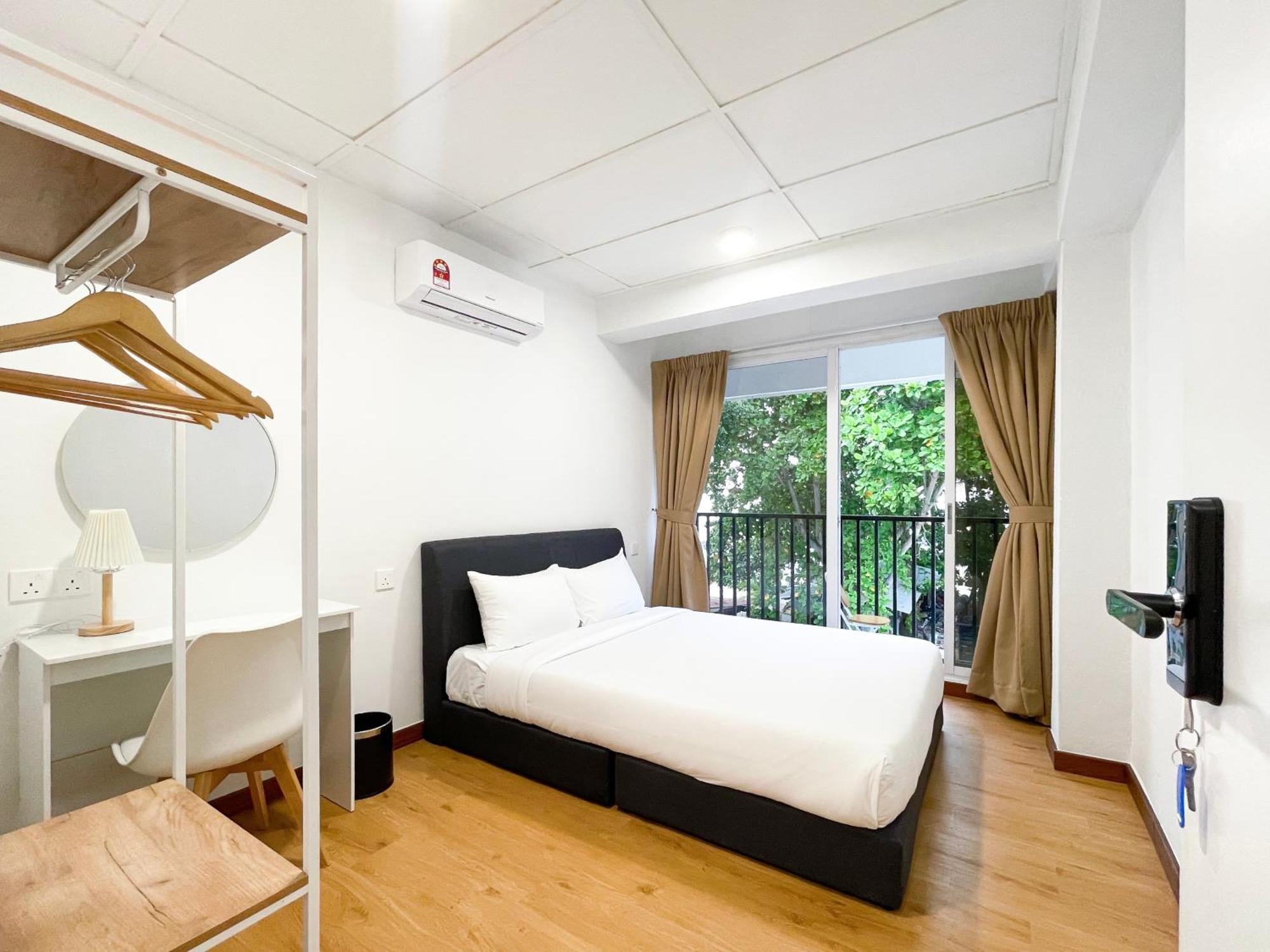 Lili Stay By The Beach George Town Exterior photo